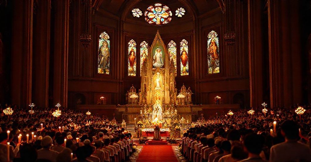 Vietnamese Marian Congress 1959 with clergy and faithful in a cathedral, reflecting pious devotion and historical contrast with conciliar revolution.